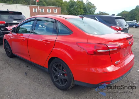 2016 Ford Focus Se z USA, uszkodzony, nr VIN 1FADP3F28GL392957